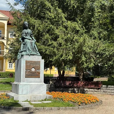 Zornicka Hotel 2*